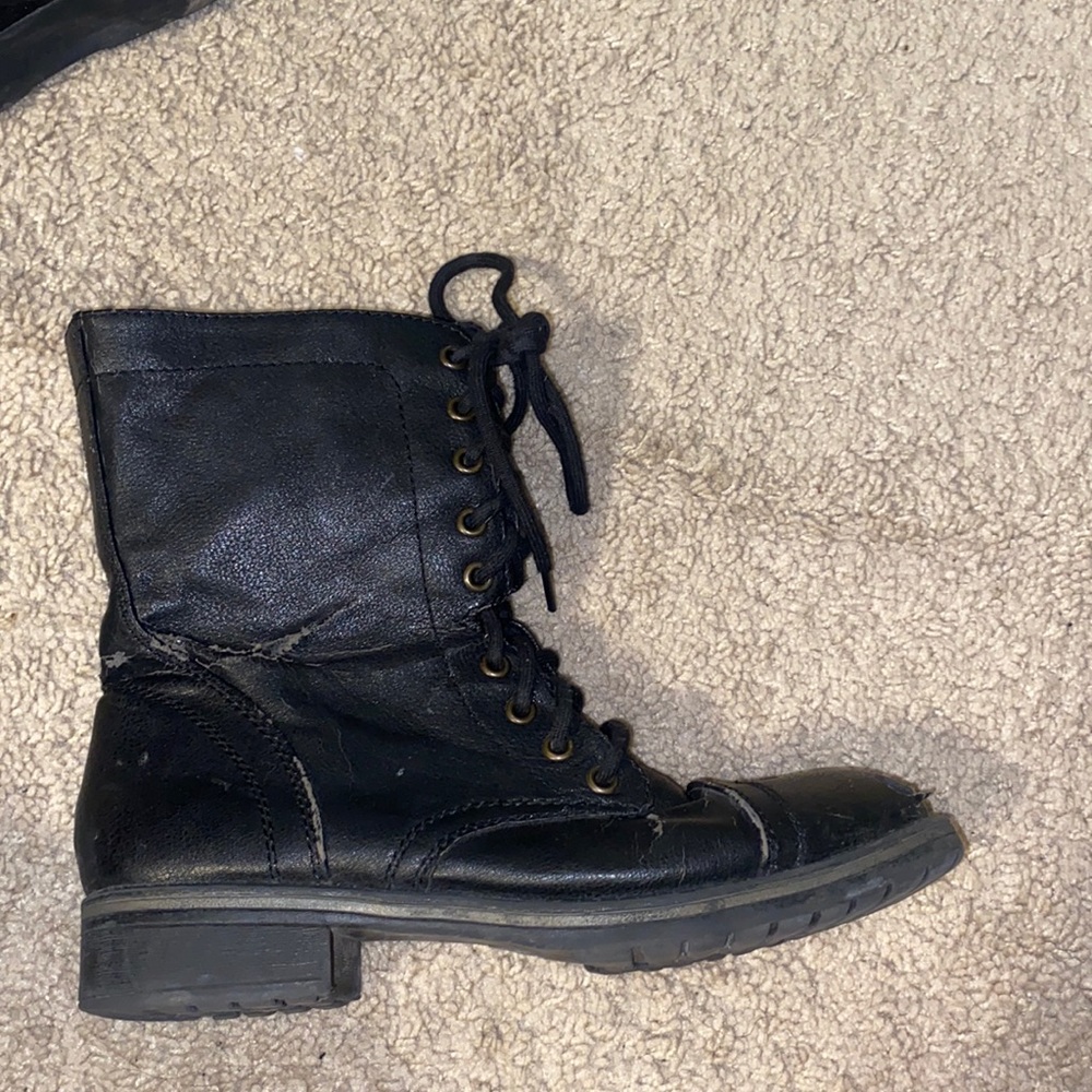 Woman’s target combat boots